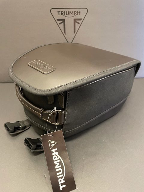 TRIUMPH タンクバッグ 10リットル ブラウン オリーブグリーン